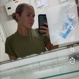 Meet your Posher, Corinne